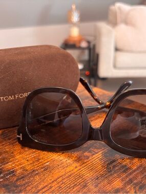Tom Ford Women's Beatrix Sunglasses and Original case
